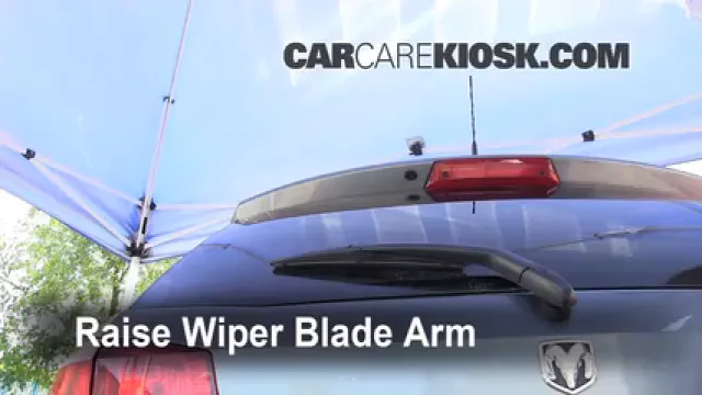 2010 Dodge Journey SXT 3.5L V6 Balais essuie-glace arrière Changer les balais des essuie-glace